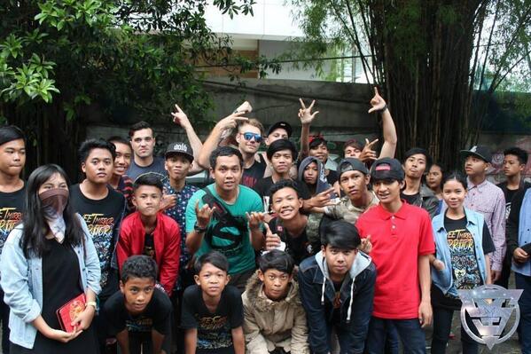<a href="/SMTtheband/">SWEETmirrorTERRITORY</a> Family and @DaywalkerAUS,thanks for coming in INDONESIA :) \m/