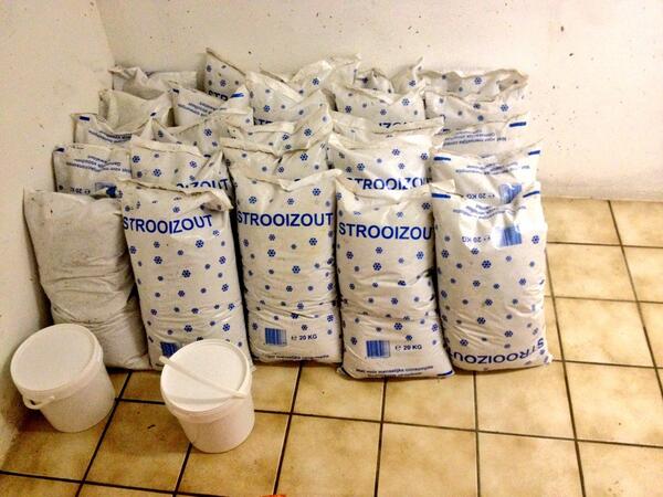 Strooizout Nu verkrijgbaar op trintel 2 emmers en zakken alle soorten