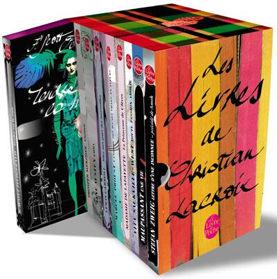 livredepoche's tweet photo. #Concours Pour #Noël, gagnez l'édition limitée du coffret @Maison_Lacroix ! Tirage au sort demain parmi les RT ! http://t.co/3qEAxDbvom