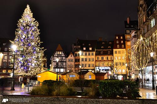 Toprural_fr's tweet photo. Convivialité, tradition et artisanat local: la recette des marchés de Noël alsaciens http://t.co/0nTVPDL1sg http://t.co/feNTHqArn1