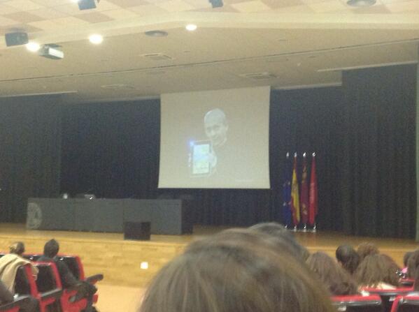 CMundo365's tweet photo. #esytic1314 #educacionsocial Las TIC en España http://t.co/pX6aQAwJYI