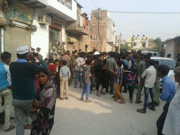 Kudos to AAP volunteers for getting cash seized in Narela. #Vote4AamAadmiParty #AAPSweepingDelhi .<a href="/raydeep/">Kirandeep Bhatia</a>