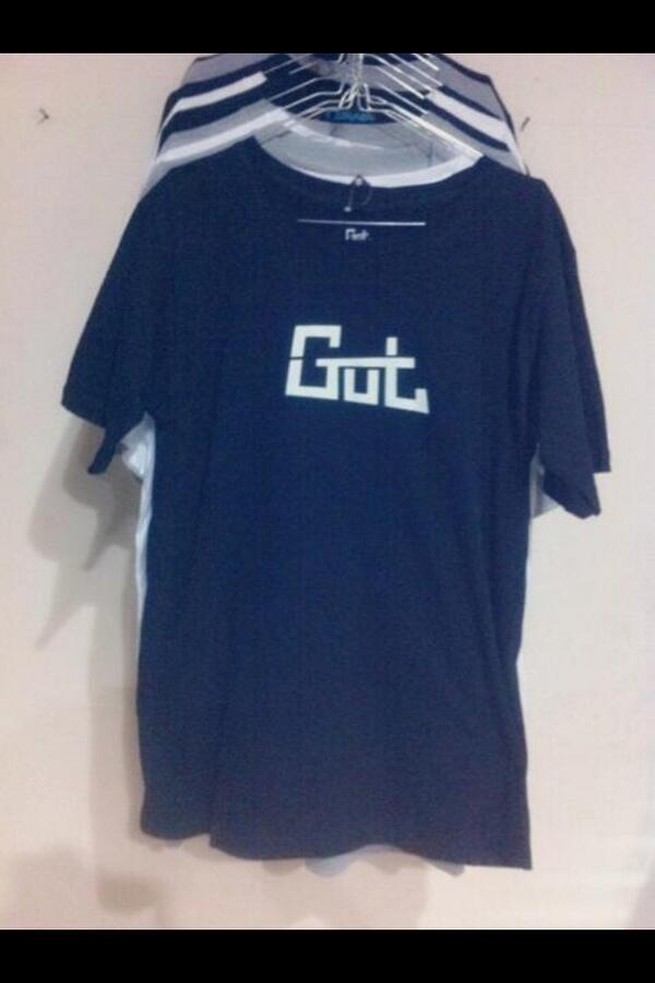 GUTcloth's tweet photo. Available at @HomeBased_Mks tees | black | size M L XL | 120 k http://t.co/iiWoR8M3dC