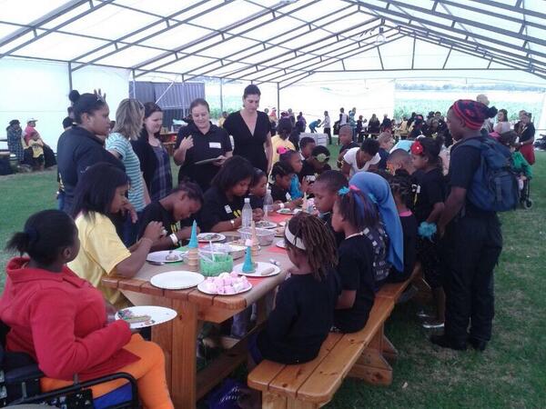 kleine_zalze's tweet image. #PebblesProject is hosting a #ChristmasParty for underprivileged kids.