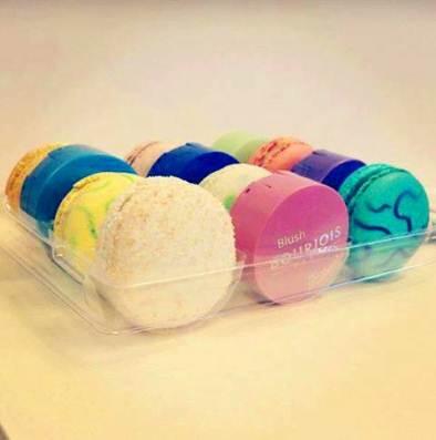 BourjoisME's tweet photo. الحلويات أو المكياج؟ http://t.co/MRPDudw0Dy