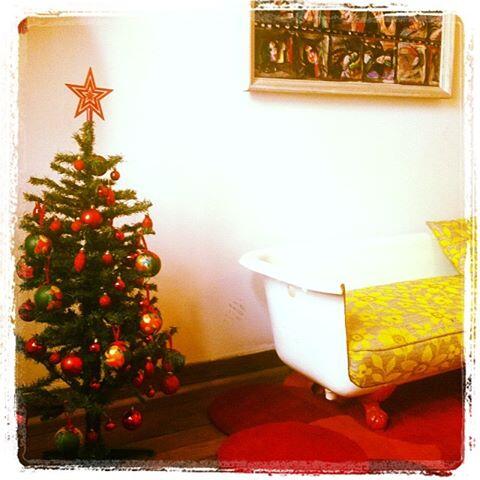 carrussel_'s tweet photo. Navidad en @carrussel_ ! amigo secreto y toda la ondaa http://t.co/GFDCkYjGs3