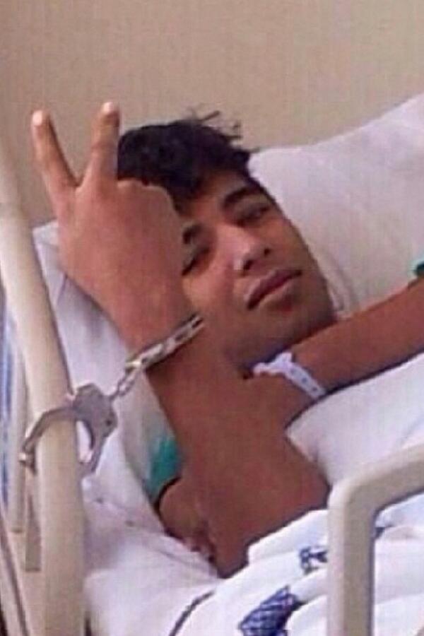 STUDENTSOFBH's tweet photo. Some Pic  to a child with blood Baltxr detainee #Bahrain #savealiqassab http://t.co/muBrljkpZQ