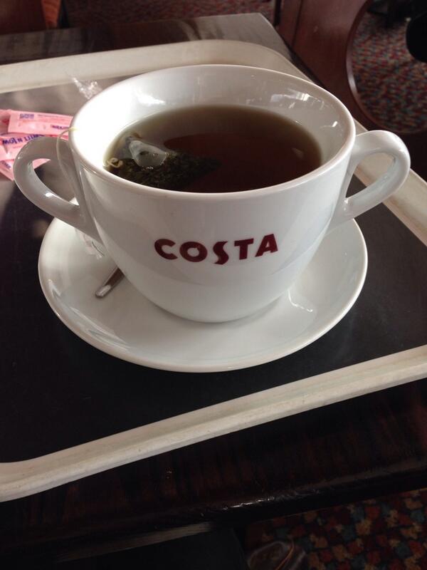 Novestashoesuk's tweet photo. @CostaCoffee we LOVE your giant mugs with two handles! #love http://t.co/4mzCOgc6qE