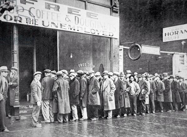 Just got to the theatre ahead of tonight's press night. They're queuing round the block!