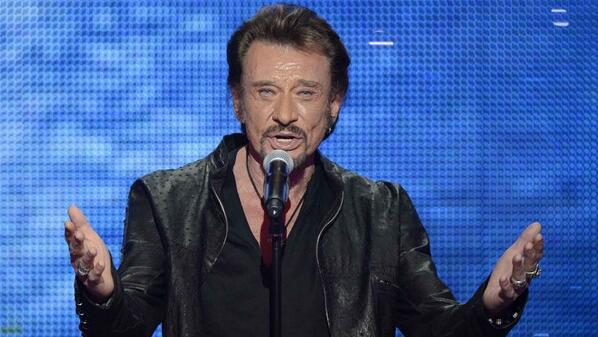 Le_Figaro's tweet photo. RT @LenaLutaud Johnny Hallyday inquiet pour son concert en Thaïlande >> http://t.co/XLS7X8zKMK (cc @JohnnySjh) http://t.co/fZ31qM0Hvw