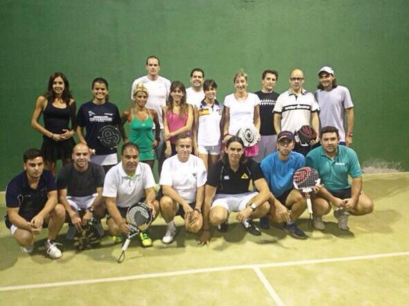 UbeatTeam's tweet photo. Vía @AntonioPavon70 "Gran equipo @UbeatEs con los mejores directores @juanimieres y @diazgarciaraul al frente." http://t.co/xYWFMgN6wO