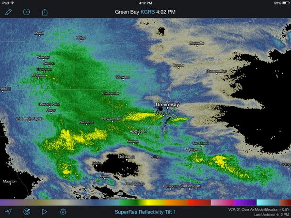 JeffLast's tweet image. Snow moving into Green Bay for afternoon commute. Advisory is in effect. #wiwx