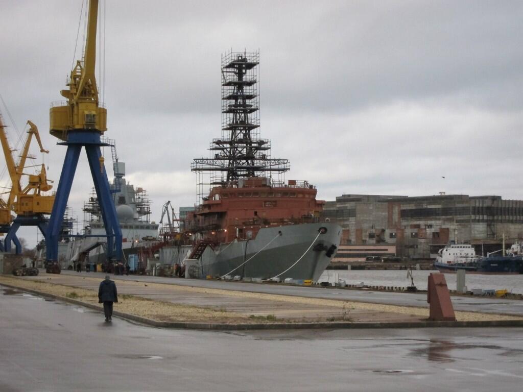 Russian Navy: Status & News #1 - Page 32 Bal1Q0aCEAAyQl0