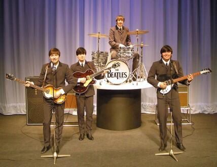 Za. 7 dec.:"A HARD DAYS NIGHT" clubtour van THE BEATLES REVIVAL start in Platformtheater voor en na The Stamps.
