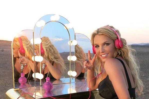 Album >> 'Britney Jean' [9] - Página 24 Balk3FYCQAIExhB