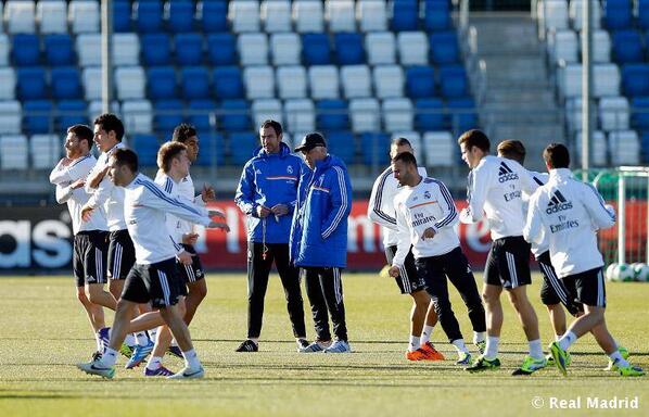 Sindi_Rrena's tweet photo. Photo of @DaniCarvajal92 in the training today. http://t.co/GKfcGcL11E