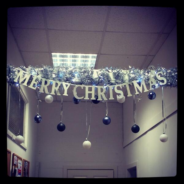 Lauraharvey1989's tweet photo. @eloquentdance It's beginning to look a lot like Christmas at Eloquent #christmas #decorations #festive #lights http://t.co/sjQBcQZOhN