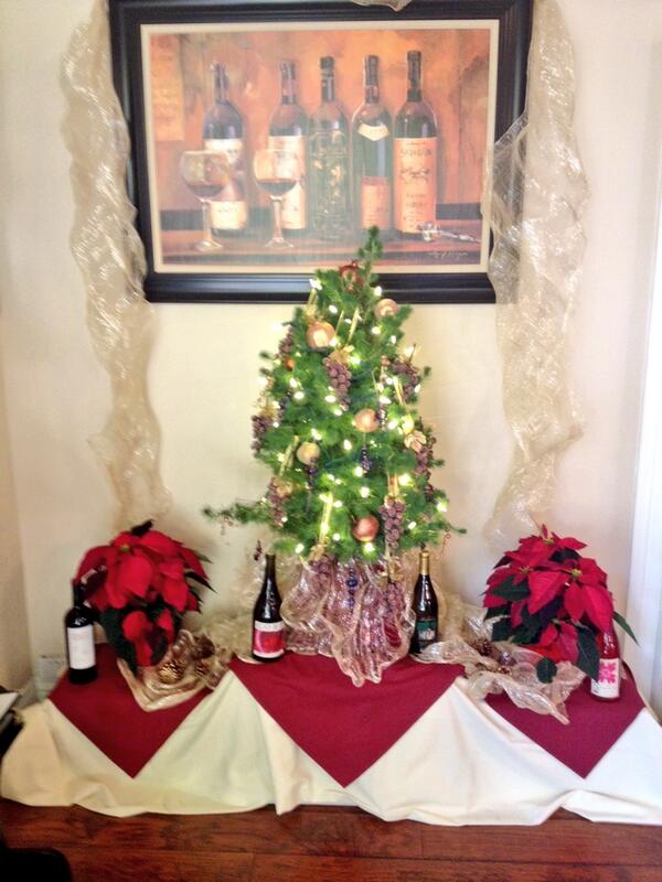 CuveeTerrace's tweet photo. Ready for Christmas @ Cuvée Terrace. #winemakesgreatgifts http://t.co/K4iZipBYEs