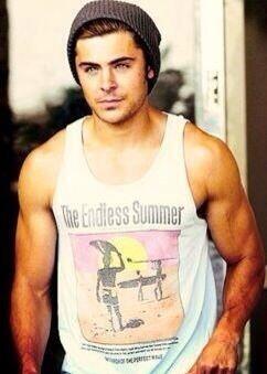 ManCandyWeek's tweet image. Zac Efron with a beanie 😍😍 #Hot