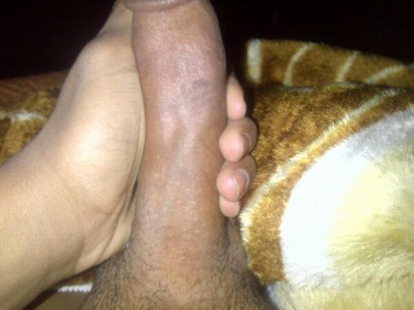 Mooogb_22's tweet photo. منو يبي يمصه #نيك_ورعان_بنات_سالب_موجب_خنيث_ممحون #سكس_ورعان_قحبه_ممحونه_طيز_مكوة http://t.co/JYpI2BqVIp