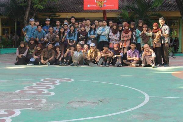 OSIS <a href="/SMAPA4/">SMA NEGERI4 PASURUAN</a> habis sertijab :)