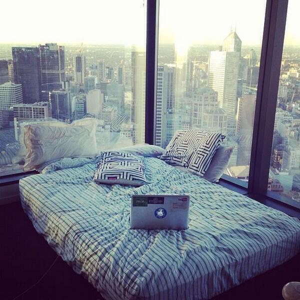 tbhplzdont's tweet photo. If this was my bed, I'd never want to leave 😩 http://t.co/VJmcxvrfW3