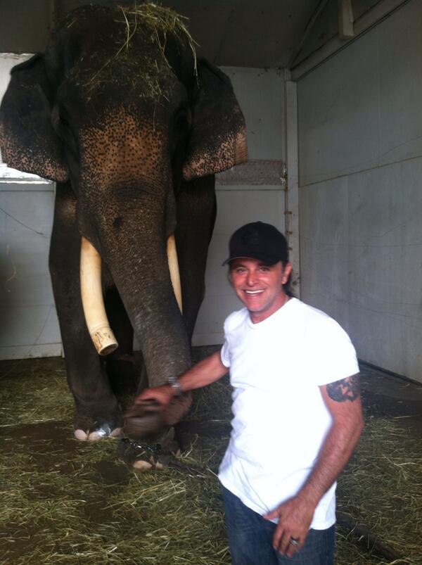 PGA_ART's tweet photo. One of tonight's costars on #CrissAngelBeLIEve tonight on @SpikeTV 10pm! (Spoiler Alert: It's not me ;) ) http://t.co/5u4HX6wrQf