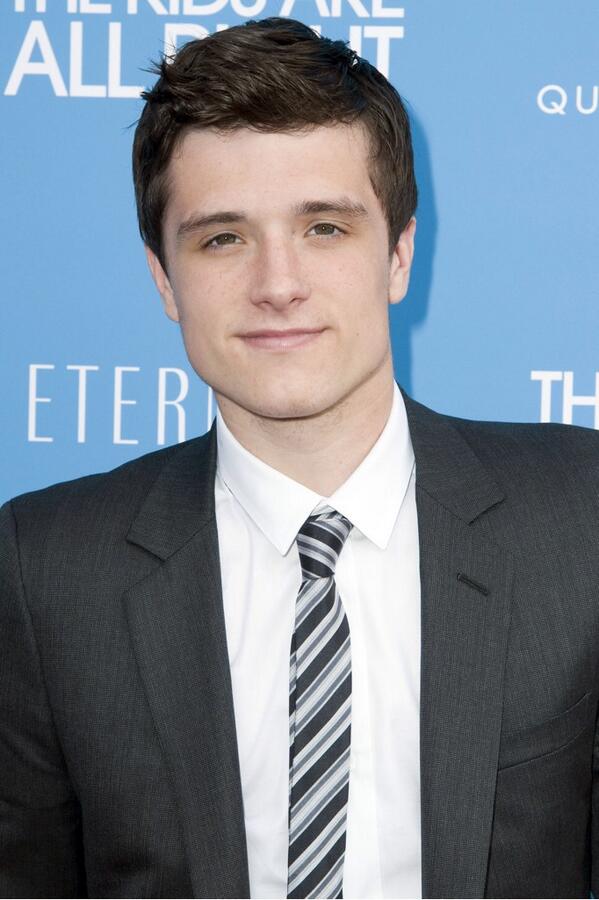 mencauseproblem's tweet image. Ladies ladies your third gift has arrived... Josh Hutcherson. Don't miss him on the big screen #TeamPeeta