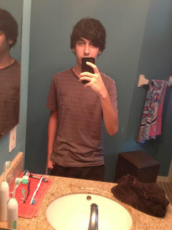 HiyaHaley tweet picture