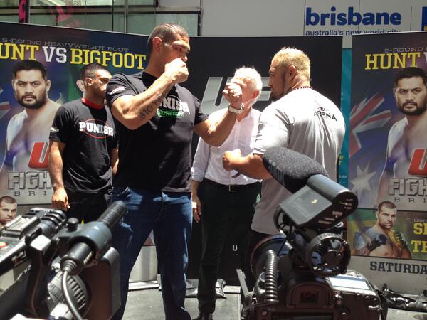 ufc's tweet photo. .@BigfootSilva and @markhunt1974 face off during the #UFCFightNight welcoming party in Brisbane, Australia! http://t.co/sFElbj8Ue2