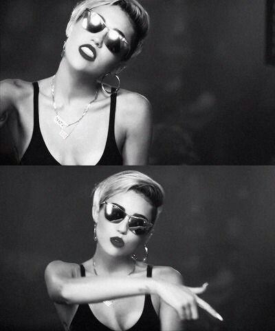 MileyCyrusMBRP's tweet photo. If you were lame, that's a shame you can't hang with us. http://t.co/6J0F3skmXC