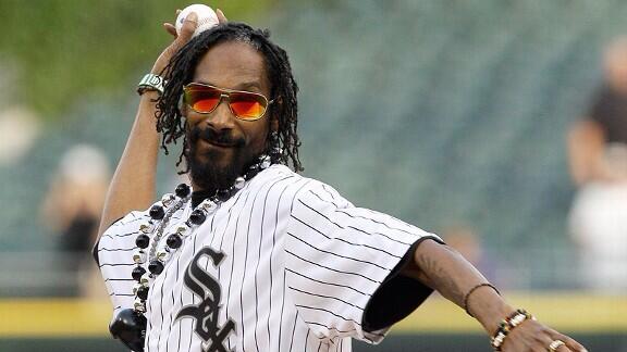 BaseballBros's tweet photo. #YankeesSignNext Snoop http://t.co/oeY0lTPZLl