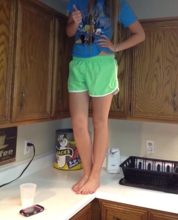 GFLiFE102's tweet photo. Why can't I be this size again?😔 http://t.co/6MbHgfL9y7
