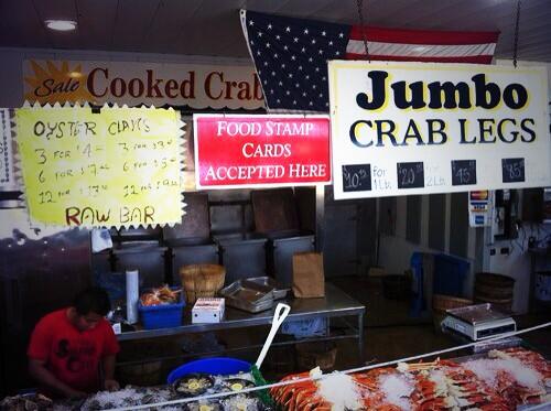 SNAPabuse's tweet image. Let&apos;s get jumbo crab legs on #ebt #SNAPabuse