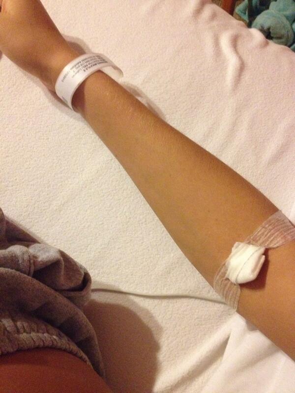 MikaylaBerning's tweet image. What my day consisted of #testsontests first time getting my blood drawn and I was half asleep 👌