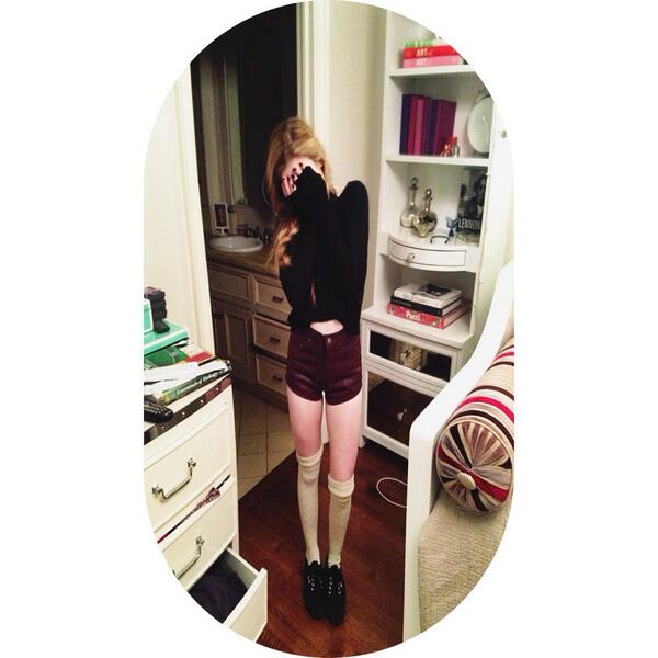 officialmadii's tweet image. I complained today because I was cold and had to wear a sweater. Looking back, this is an #LAproblem