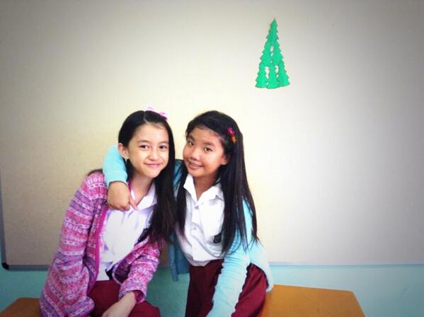 Cachecache_BFF's tweet image. Twinsss,, @EthinAverina @CherylCein