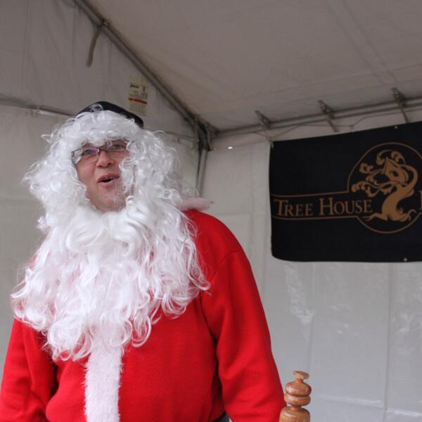 _edoconnor's tweet image. It was great seeing Santa Dean from @TreeHouseBrewCo at #c5kyule