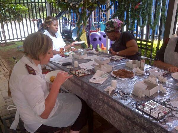 BonitaSuckling's tweet image. Nurses relax, have some fun and get spoiled by @RbowsSmilesNPO #SpoilAHero