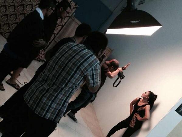 “<a href="/suryamaxima/">SURYA MAXIMA</a>: Darwis Triadi School of Photography day 2..  Materi : studio lighting ”