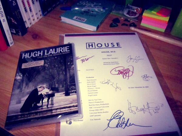 _MarjorieR's tweet image. I think my friends know me pretty well! Perfect gift! #House #PilotScript #HughLaurie