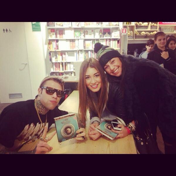 MartaMaci1's tweet photo. .........c'eravamo anche noi!!!! @THEREALFEDEZ @therealfedez1 http://t.co/Hvc0XLMe7d