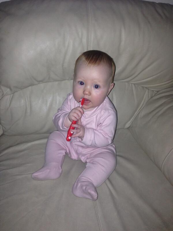 staceybradley85's tweet image. Brushing her teeth #startingyoung #nashers #2frontteeth