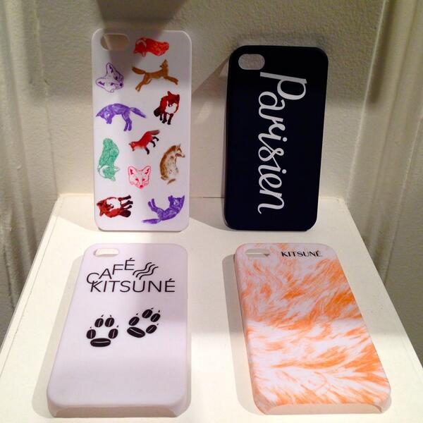 Maison Kitsune Japan みんな カフェキツネにiphoneケースが再入荷中だよ 人気者だから急いでゲットしてね Http T Co Qfexdt407w