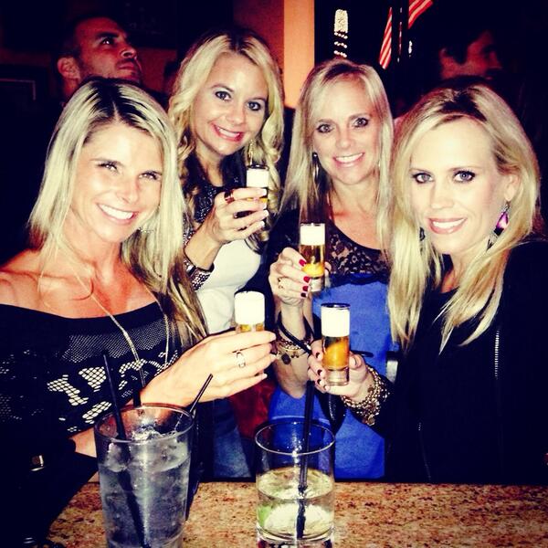 VictoriaLand33's tweet photo. Love little beers @kimwilbrett http://t.co/JPwt2BFoBg