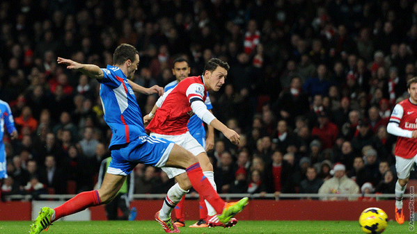 Arsenal's tweet photo. Nigel on @MesutOzil1088: "For his general all-round brilliance and a quality finish for the second goal" #AFCvHCFC http://t.co/FUKbx6lHno