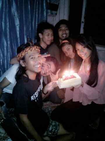 rockstarhexa's tweet photo. @icutkickass @ichunslippery @aditya_sasono @ajengtriiiiiiii @RahmaSyaaah @santosirvan http://t.co/bnSIjUvFB1