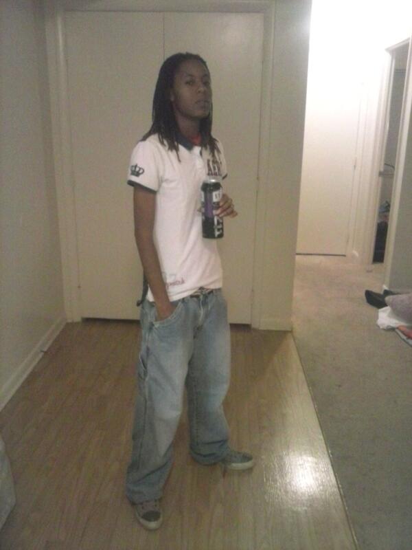 Typnotic252's tweet photo. Str8 chilln....tweet meh babi...awwww yea http://t.co/Ki9ObLyxGh