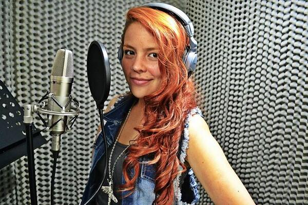 VivianOranch's tweet photo. Grabando para #VocesParaAyudar #Mexico en #MakingStudio #Oranch http://t.co/OUTMN27XVZ