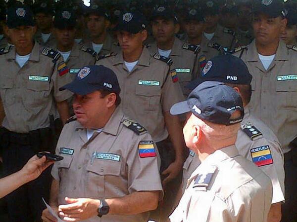 Argenis_PSUV's tweet photo. Mas seguridad para los Estados Lara, Cojedes, Portuguesa, y Barinas. Haciendo Patria. http://t.co/yxpLlmX8tT